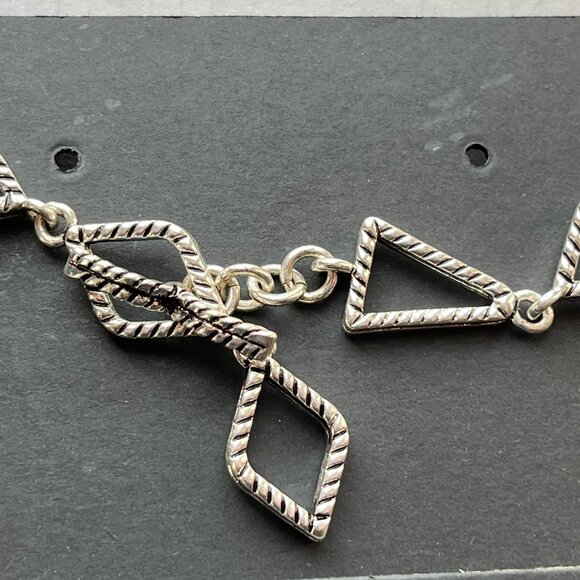 Premier Designs Black and Silver Necklace - Picture 3 of 3